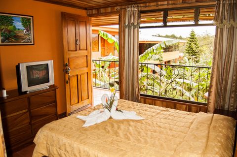 Monteverde Hotels - Los Cipres BB